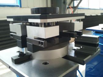 沈陽工業大學機械裝備制造中心