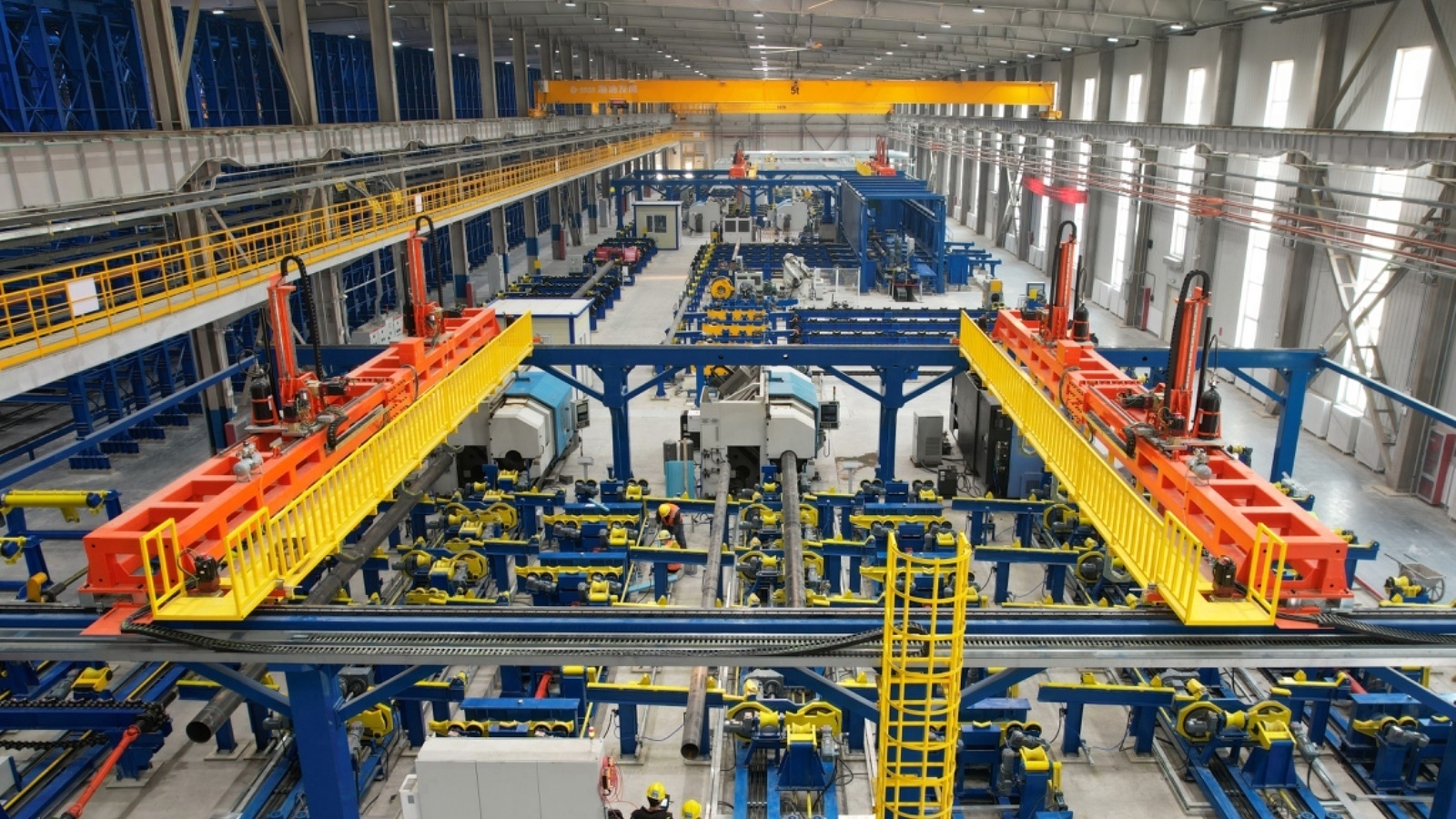 我國首個海洋油氣全生命周期智能裝備制造基地機械完工