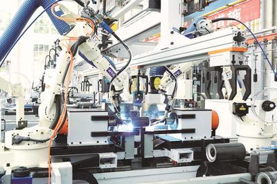 龍巖:提檔升級 機械裝備產業邁向千億級